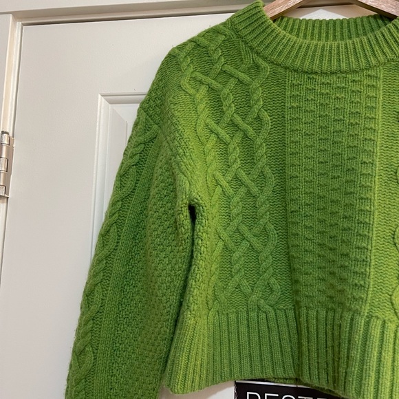 Everlane Merino Cropped Cable Sweater - Picture 4 of 6